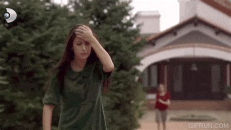 faint gifs|girl faint gif.